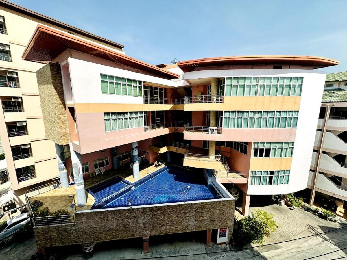 Wisdom Burg Bangsaen, Pool, Gym Aparthotel Ban Rong Khoei Ngoại thất bức ảnh