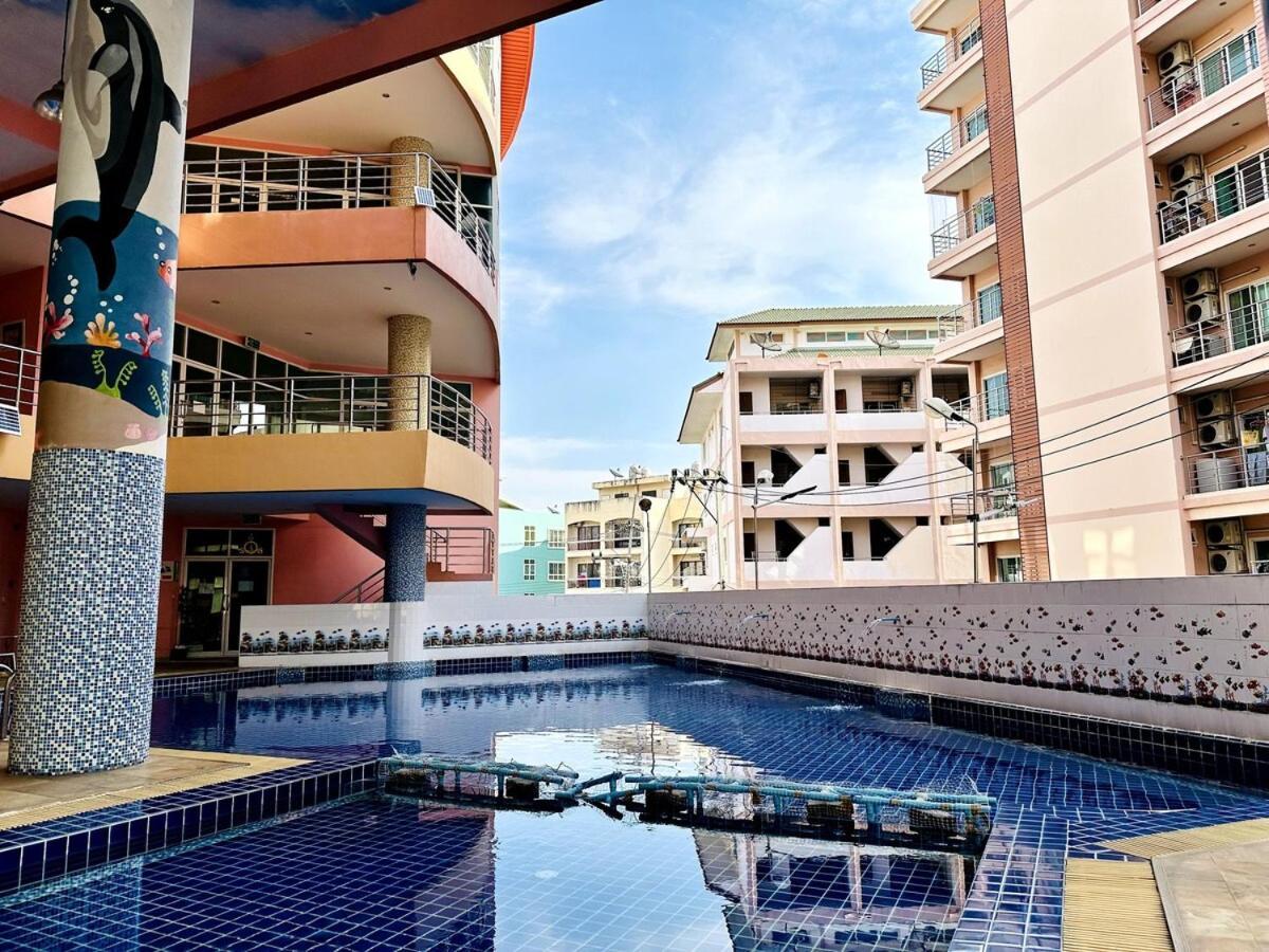 Wisdom Burg Bangsaen, Pool, Gym Aparthotel Ban Rong Khoei Ngoại thất bức ảnh