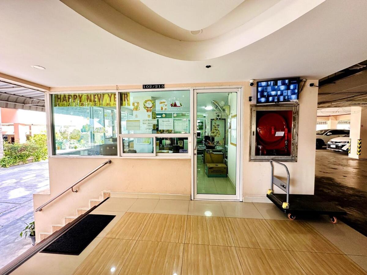 Wisdom Burg Bangsaen, Pool, Gym Aparthotel Ban Rong Khoei Ngoại thất bức ảnh